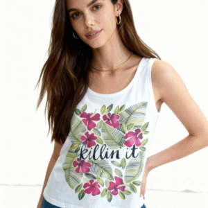 **Descripción del Producto:** Añade un toque vibrante a tu armario con esta blusa sin mangas que combina comodidad y estilo. Fabricada en una suave y liviana tela blanca, presenta un hermoso diseño floral en tonos púrpura y verde que evoca frescura y energía. La frase "killin it" en el centro resalta un mensaje de confianza y empoderamiento, ideal para diario o salidas casuales. Con un corte moderno y relajado, es perfecta para combinar con jeans o shorts, brindándote un look fresco y chic. Ideal para los días de verano o para capas en las temporadas más frescas. ¡Hazla tuya y destaca cada día!